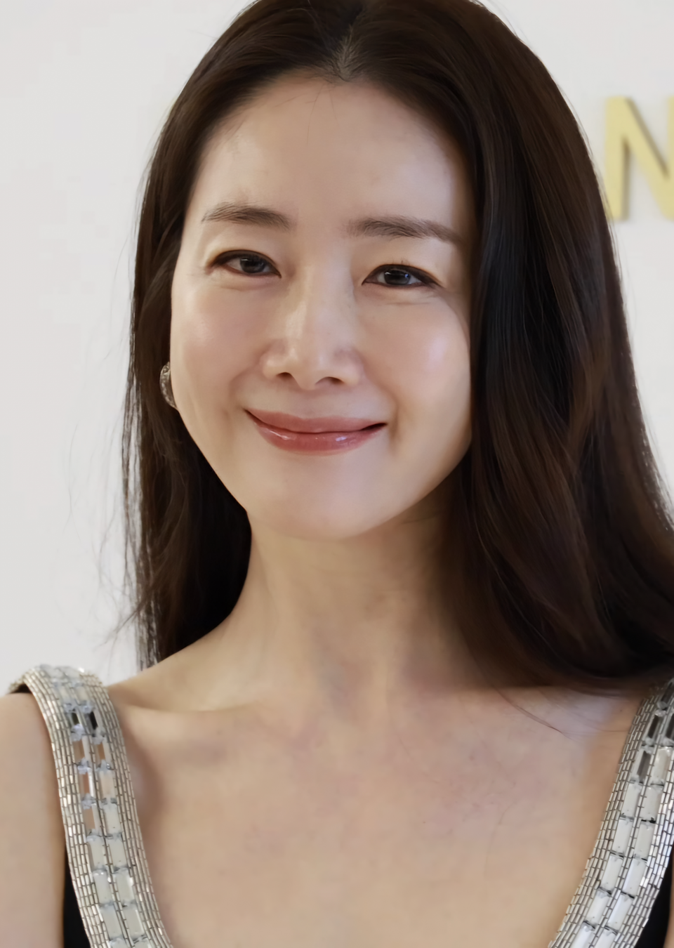 최지우