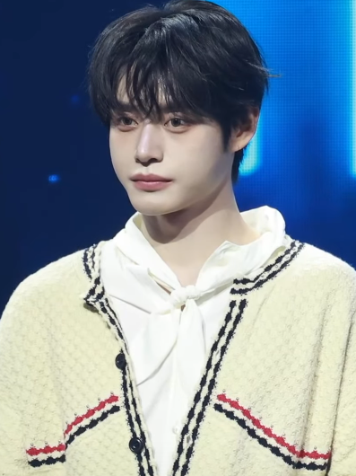 김지웅