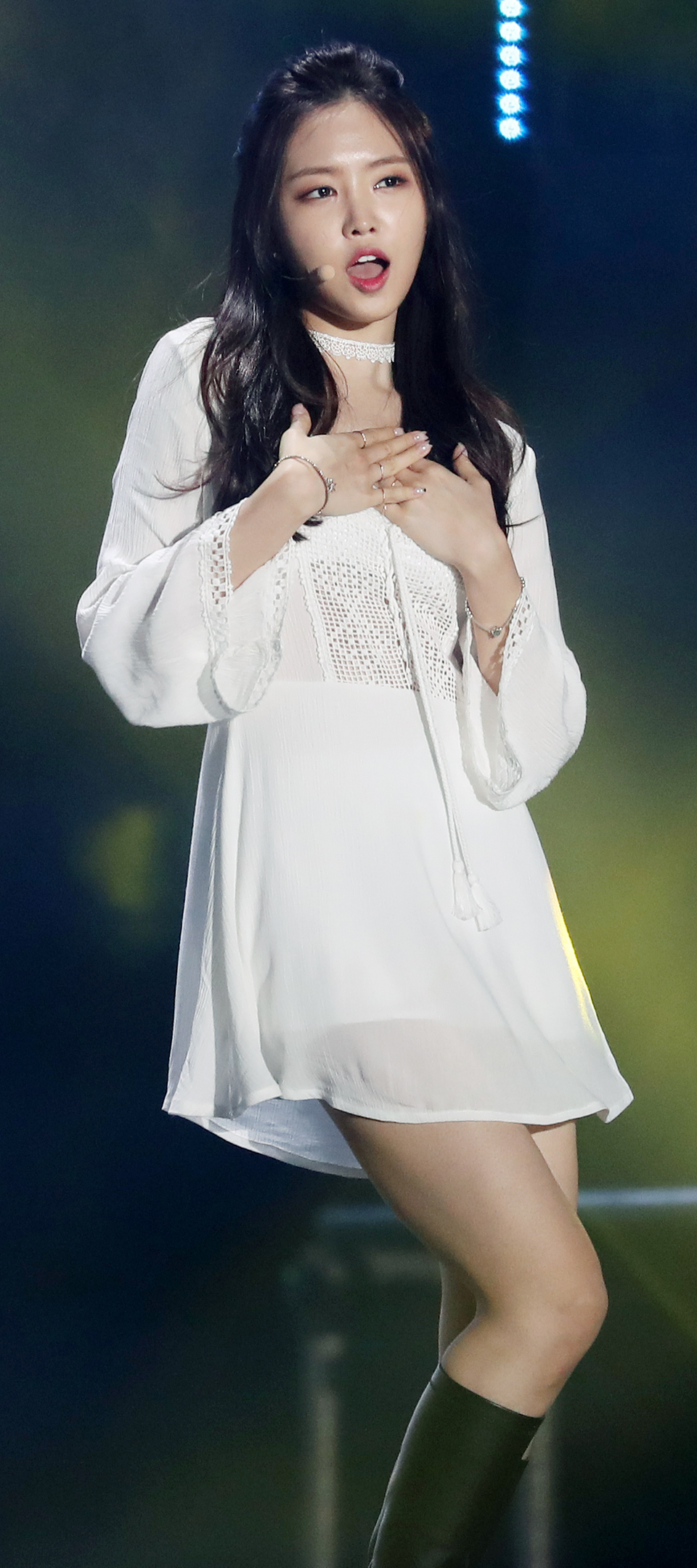 손나은