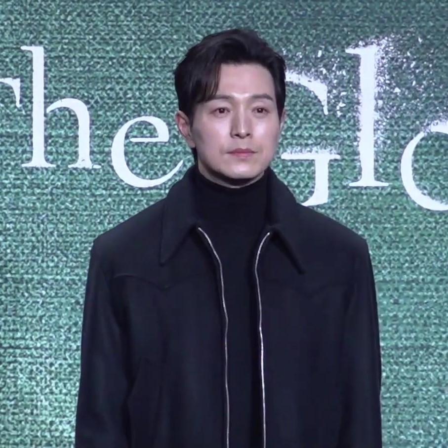 정성일