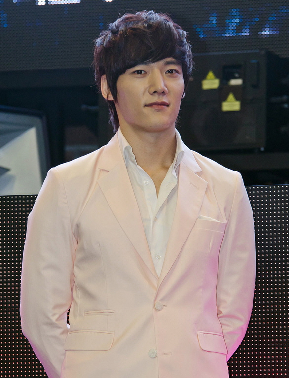최진혁