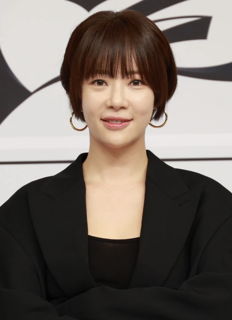 황정음