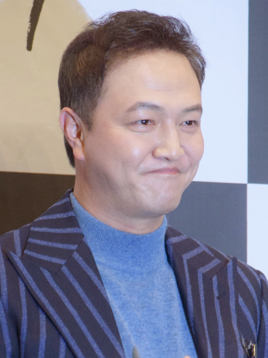 정웅인