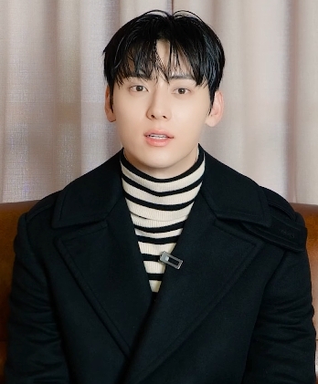 민현