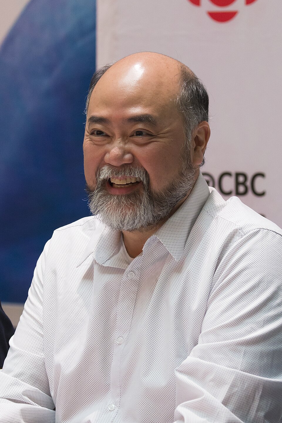 폴 선형 리