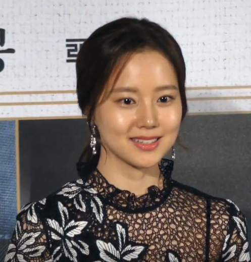 문채원