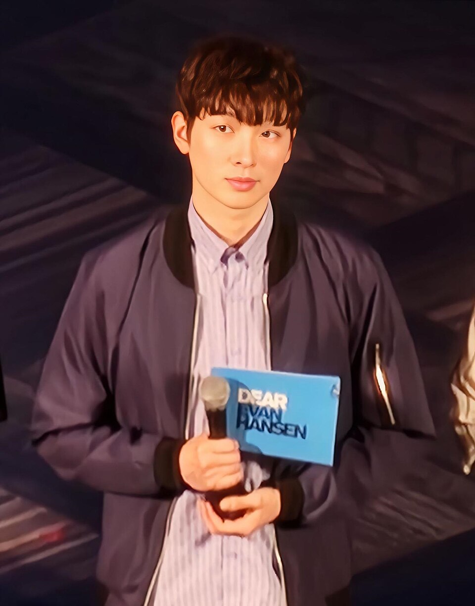 박강현