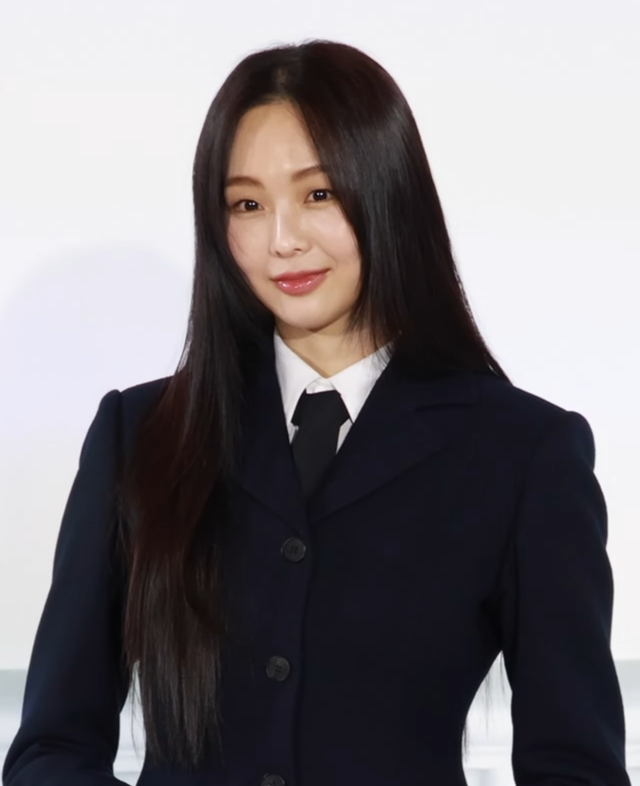 금새록