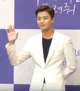 연우진